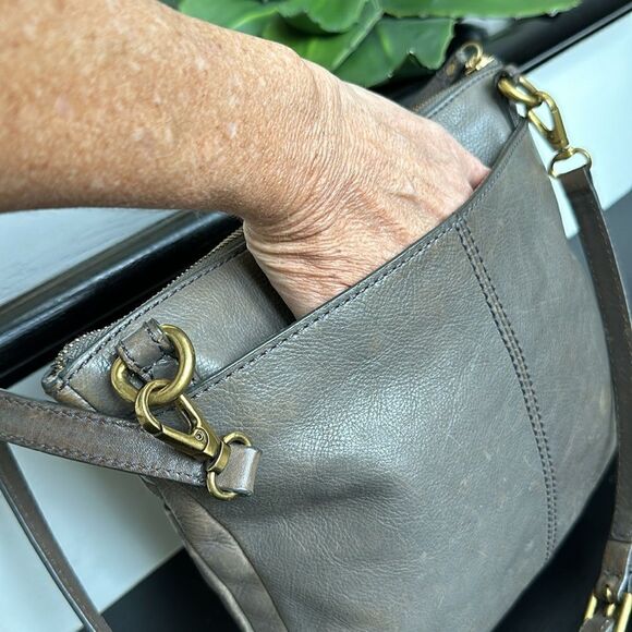 Fossil, genuine, leather Crossbody shoulder handbag purse taupe neutral - Picture 9 of 11